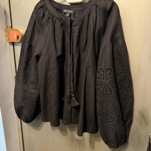 NWOT - Boho Embroidered Linen Bishop Sleeve Peasant Blouse - Picture 8 of 16